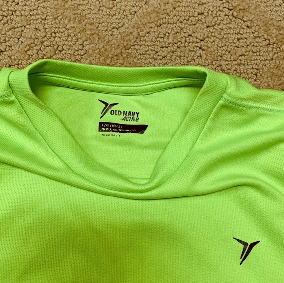 4/$20 Old Navy Active Boys Short Sleeve T-Shirt - Picture 3 of 4